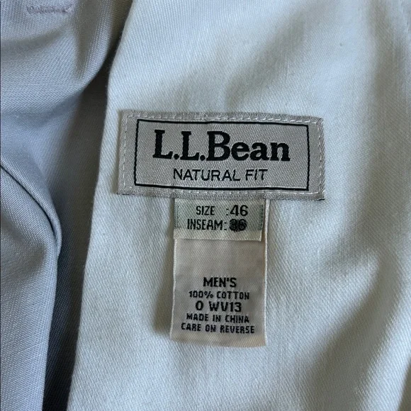 🔥🆕🔥L.L. Bean Men's Wrinkle-Free Chinos, Natural Fit, Hidden Pleated - Picture 4 of 9